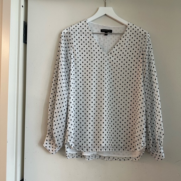 Banana Republic Polka Dot V Neck Blouse - Picture 4 of 5